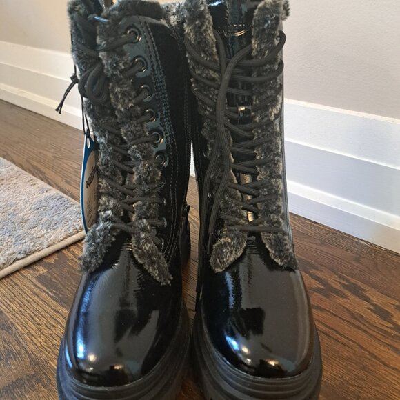 Black Womens/Girls Winter Boots - Picture 2 of 3
